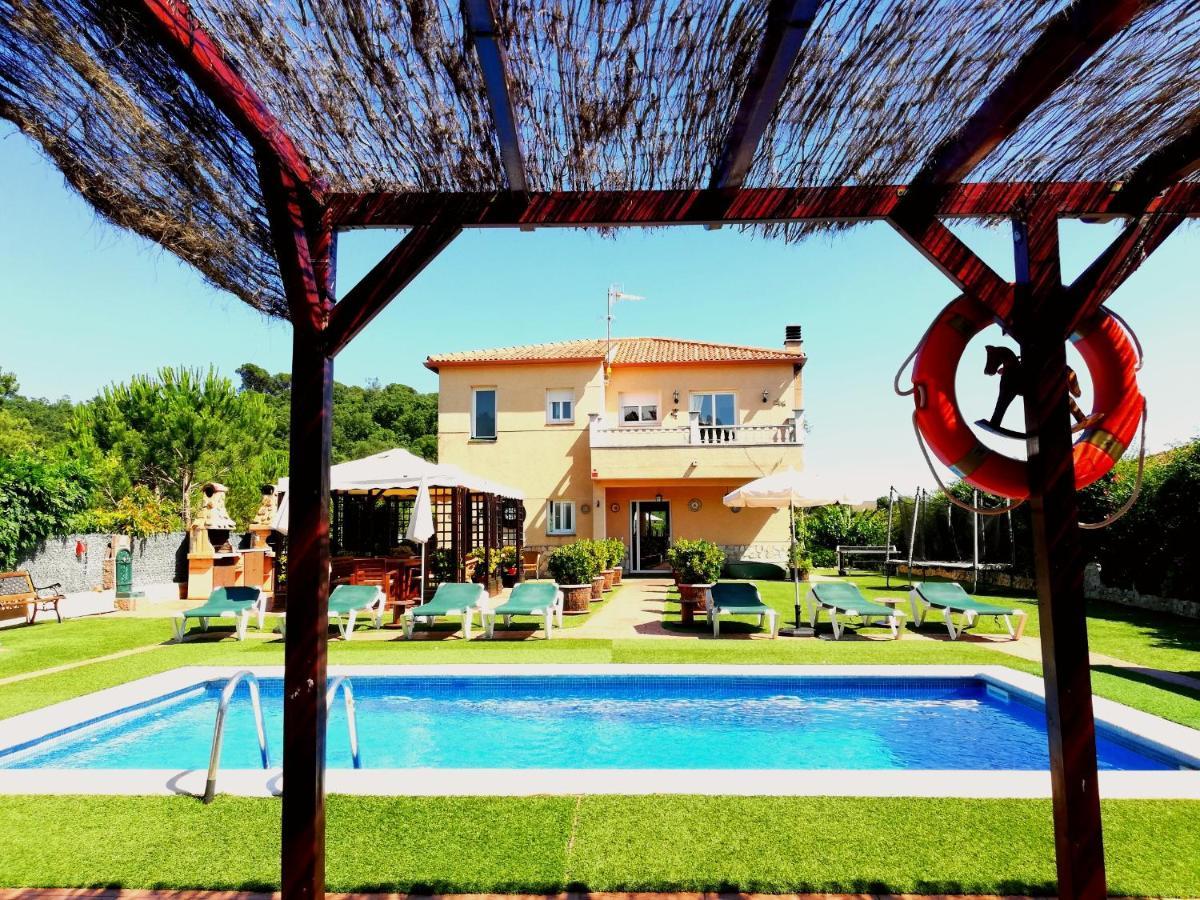 Holiday Home Cardona โยเรตเดมาร์ ภายนอก รูปภาพ