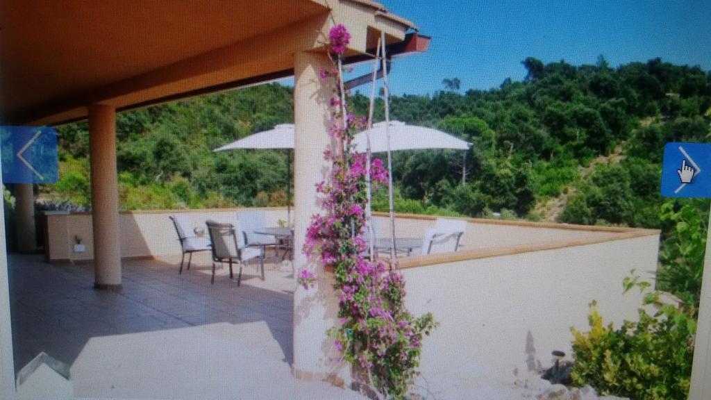 Holiday Home Cardona โยเรตเดมาร์ ภายนอก รูปภาพ