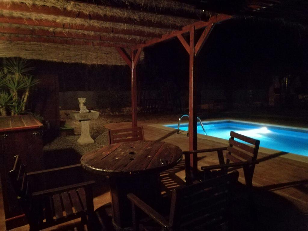 Holiday Home Cardona โยเรตเดมาร์ ภายนอก รูปภาพ