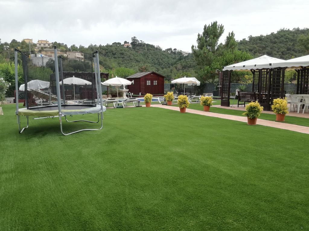Holiday Home Cardona โยเรตเดมาร์ ภายนอก รูปภาพ