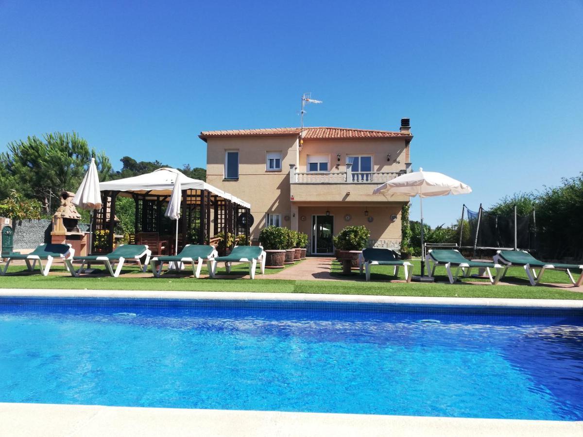 Holiday Home Cardona โยเรตเดมาร์ ภายนอก รูปภาพ